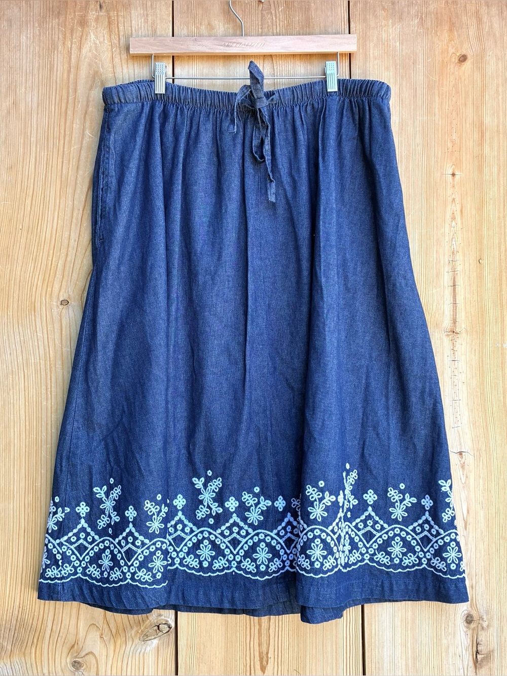 Woman Within Denim Chambray Embroidered Skirt Sz 20W